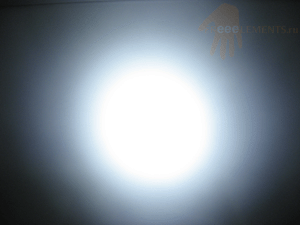 холодный белый цвет свечения светодиодной вставки для подводного фонаря Lumen